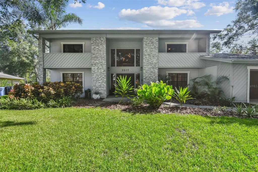 3217 Stoneybrook Lane Tampa FL 33618