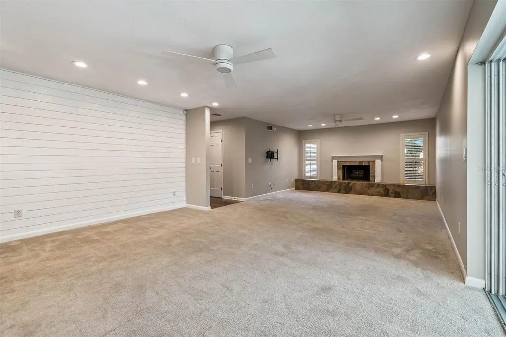 3217 Stoneybrook Lane Tampa FL 33618