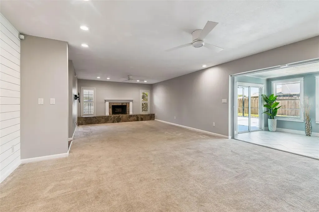 3217 Stoneybrook Lane Tampa FL 33618