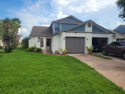 109 Lakepointe Circle Kissimmee FL 34743