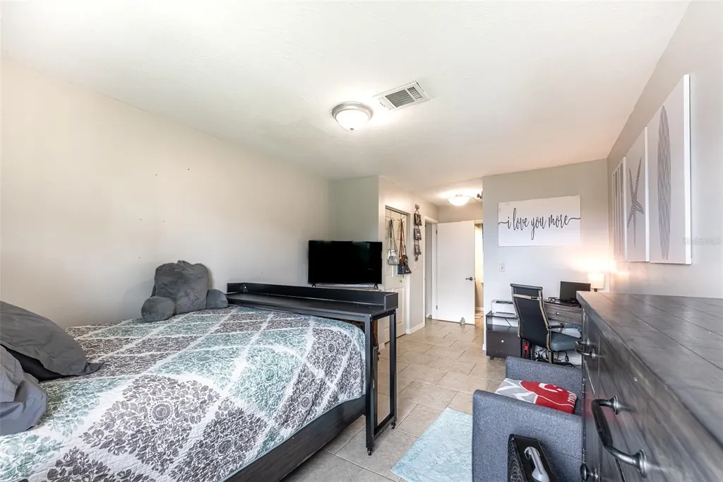 6208 7th Avenue W Bradenton FL 34209