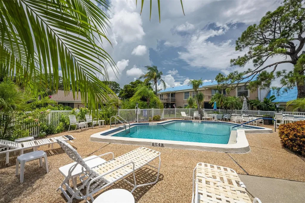 6208 7th Avenue W Bradenton FL 34209