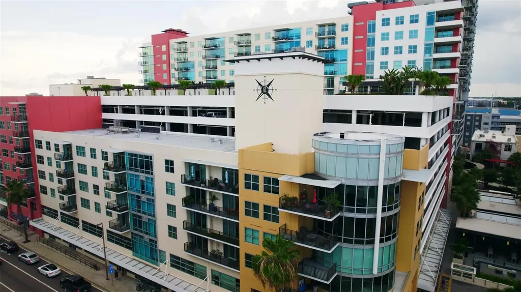 1120 E Kennedy Boulevard Tampa FL 33602