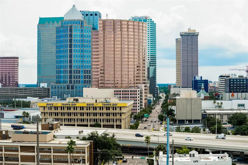 1120 E Kennedy Boulevard Tampa FL 33602