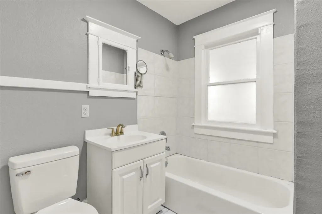 611 S Grove Street Eustis FL 32726