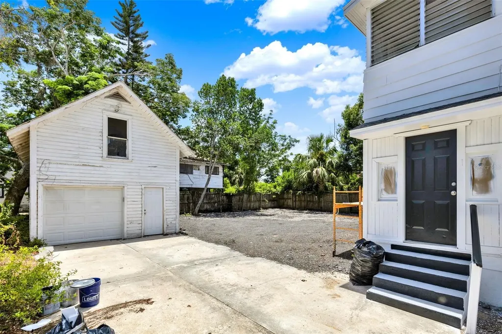 611 S Grove Street Eustis FL 32726