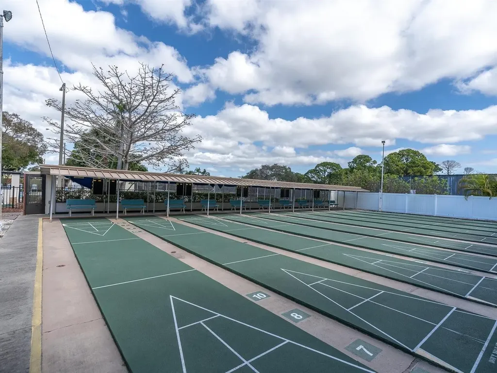 8174 Terrace Garden Drive N St Petersburg FL 33709