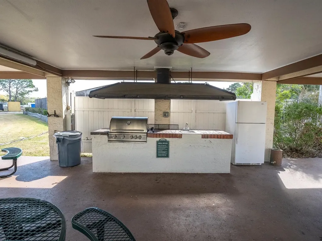8174 Terrace Garden Drive N St Petersburg FL 33709