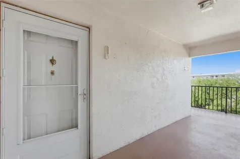 8174 Terrace Garden Drive N St Petersburg FL 33709