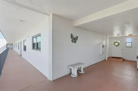 8174 Terrace Garden Drive N St Petersburg FL 33709