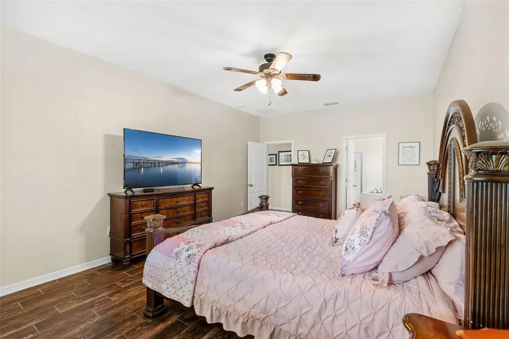 2617 Limerick Circle Grand Island FL 32735