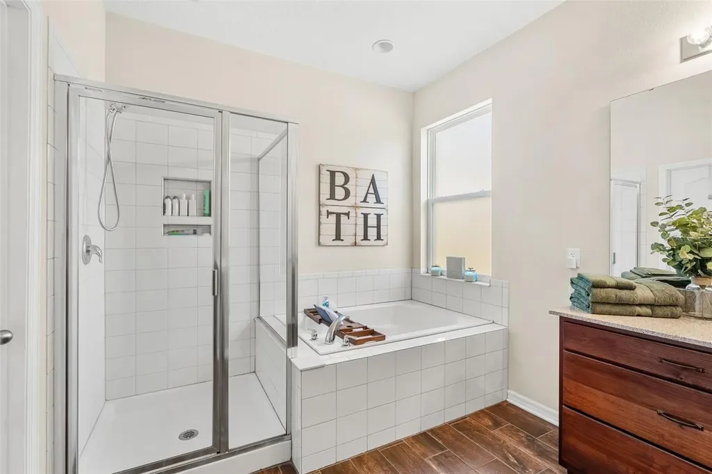 2617 Limerick Circle Grand Island FL 32735