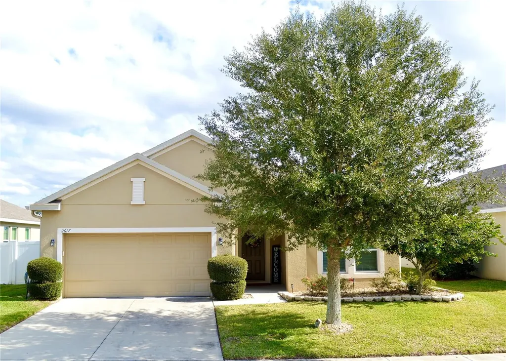 2617 Limerick Circle Grand Island FL 32735