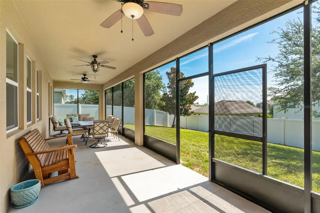 2617 Limerick Circle Grand Island FL 32735
