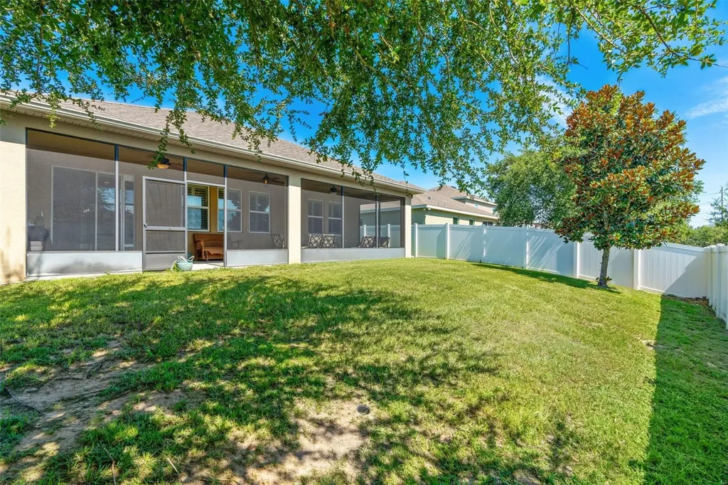 2617 Limerick Circle Grand Island FL 32735