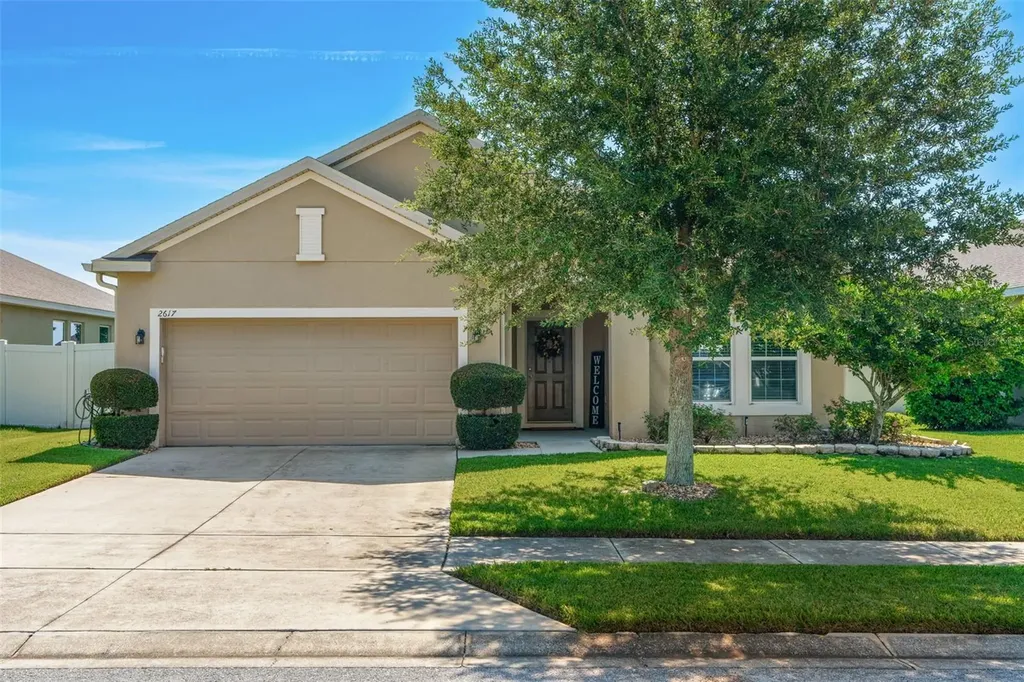 2617 Limerick Circle Grand Island FL 32735