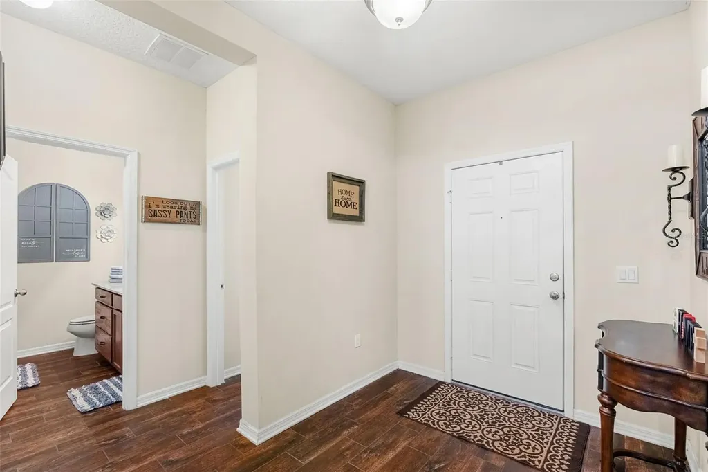 2617 Limerick Circle Grand Island FL 32735