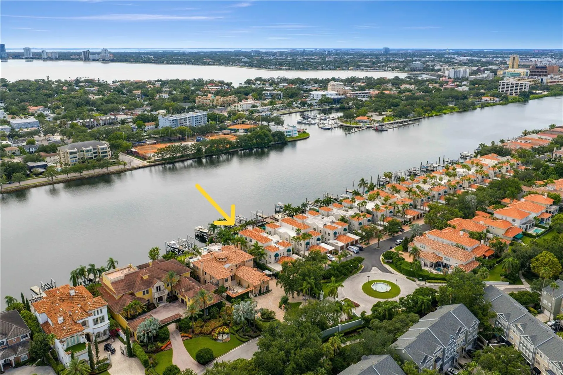 1155 Abbeys Way Tampa FL 33602
