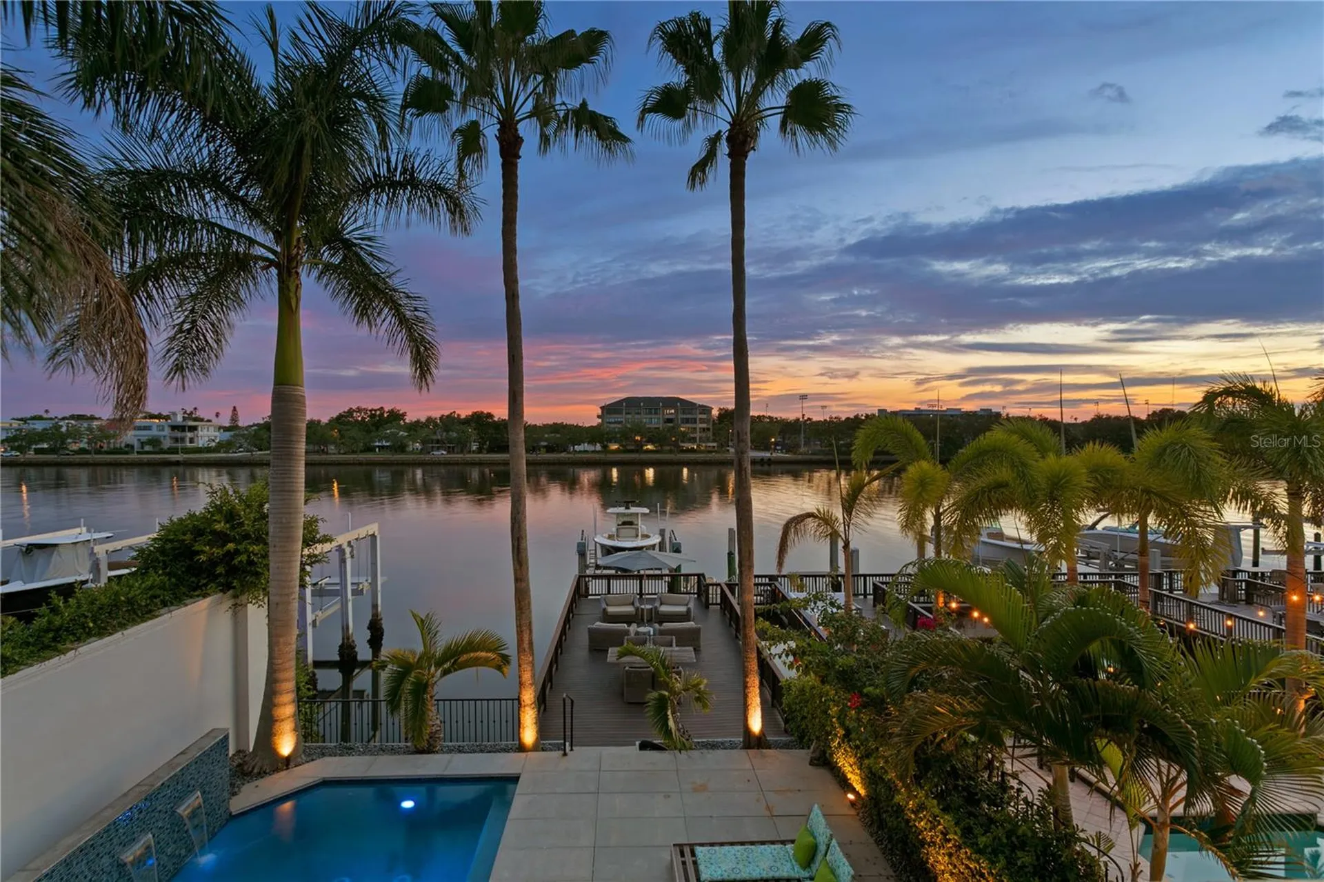 1155 Abbeys Way Tampa FL 33602