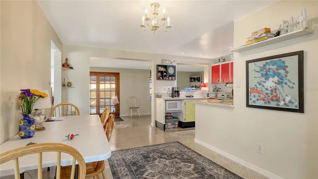 5302 Las Rosas Sarasota FL 34242