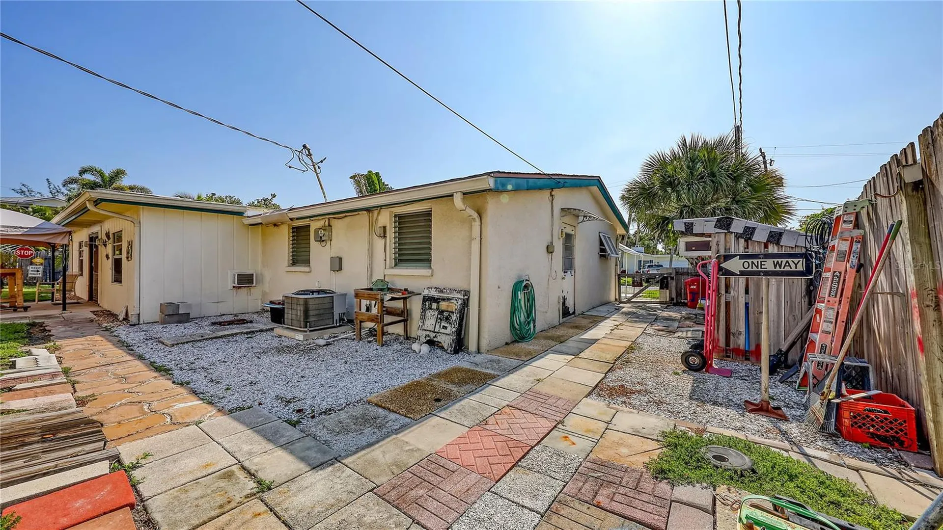 5302 Las Rosas Sarasota FL 34242