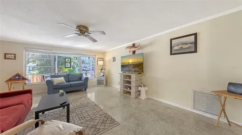 5302 Las Rosas Sarasota FL 34242