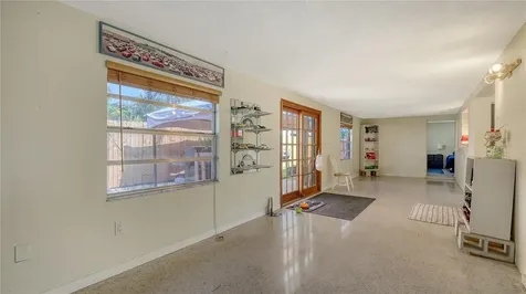 5302 Las Rosas Sarasota FL 34242