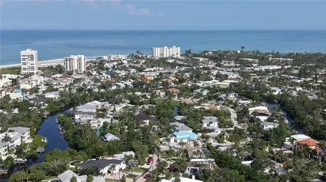 5302 Las Rosas Sarasota FL 34242