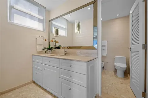 548 Hoare Street Laguna San Juan PR 00907