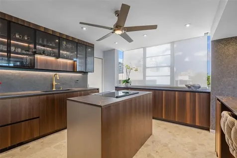 548 Hoare Street Laguna San Juan PR 00907