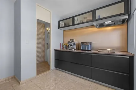 548 Hoare Street Laguna San Juan PR 00907