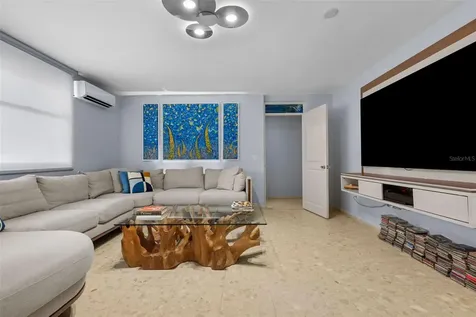 548 Hoare Street Laguna San Juan PR 00907