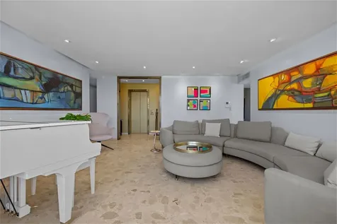 548 Hoare Street Laguna San Juan PR 00907