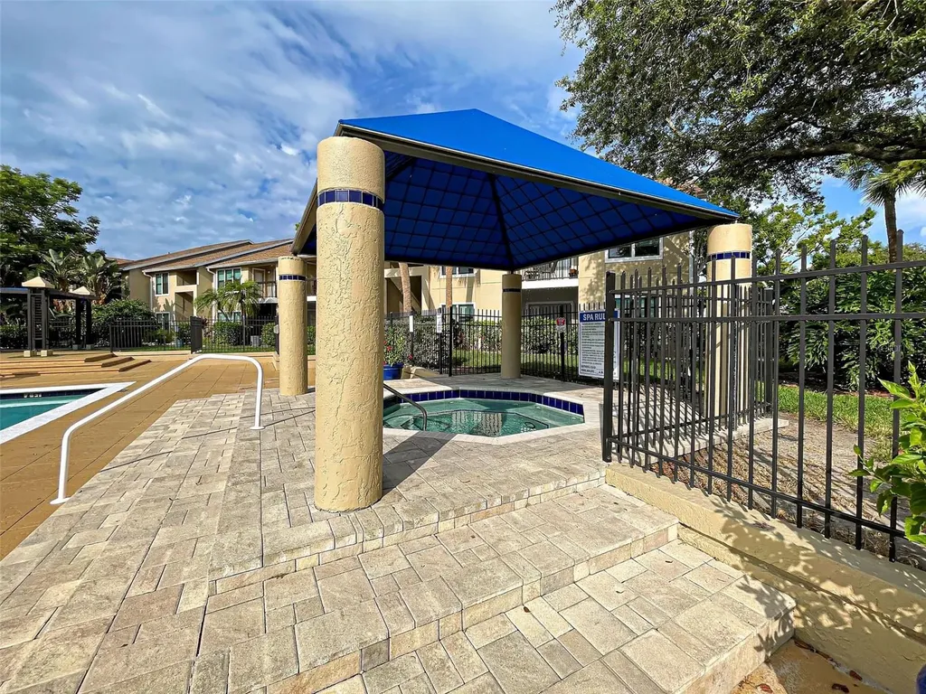 4008 Crockers Lake Boulevard Sarasota FL 34238