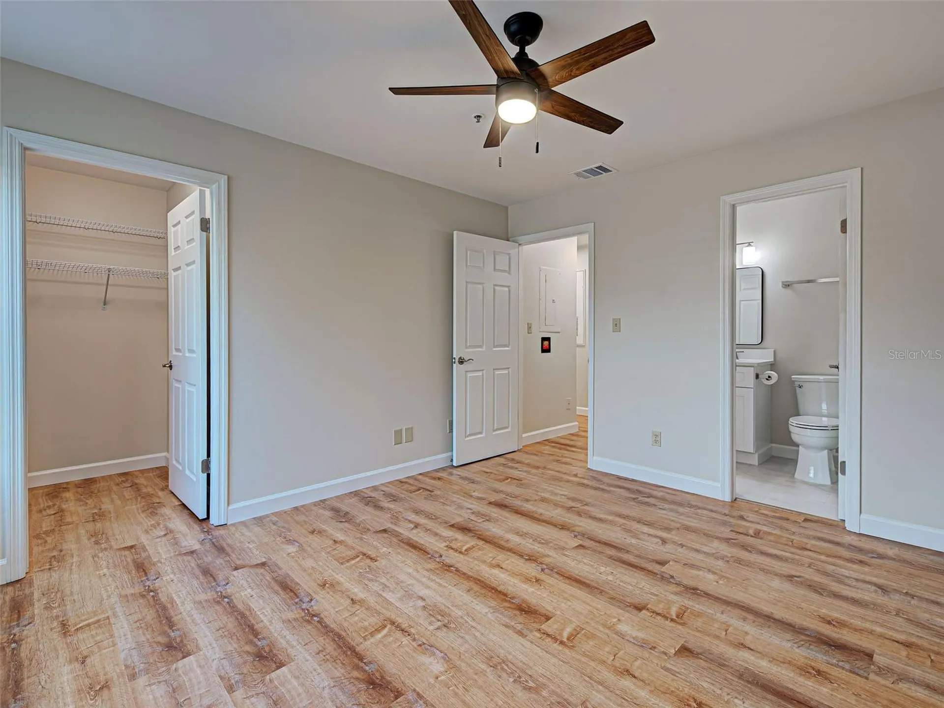 4008 Crockers Lake Boulevard Sarasota FL 34238