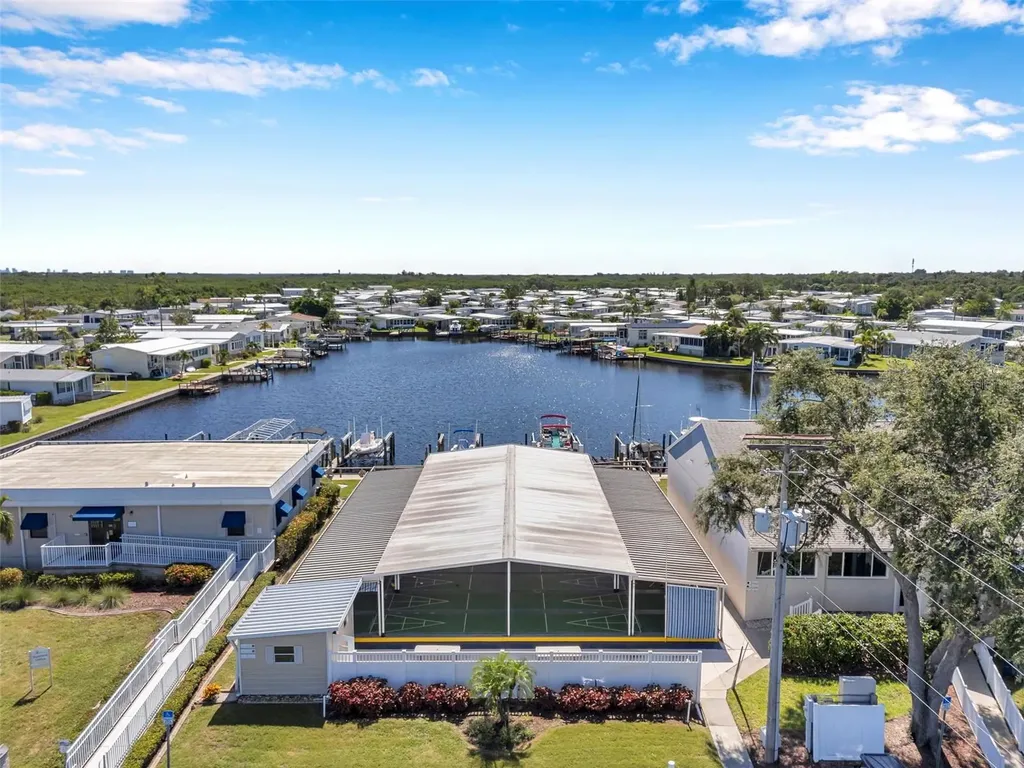 605 Mount Lancaster Avenue NE St Petersburg FL 33702