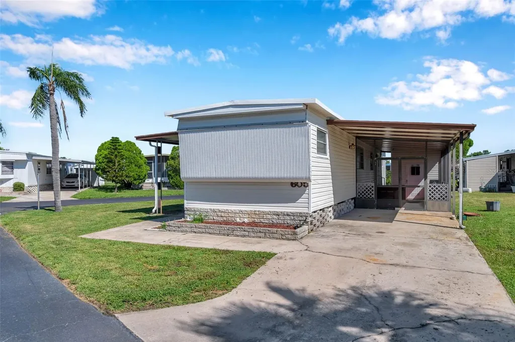 605 Mount Lancaster Avenue NE St Petersburg FL 33702