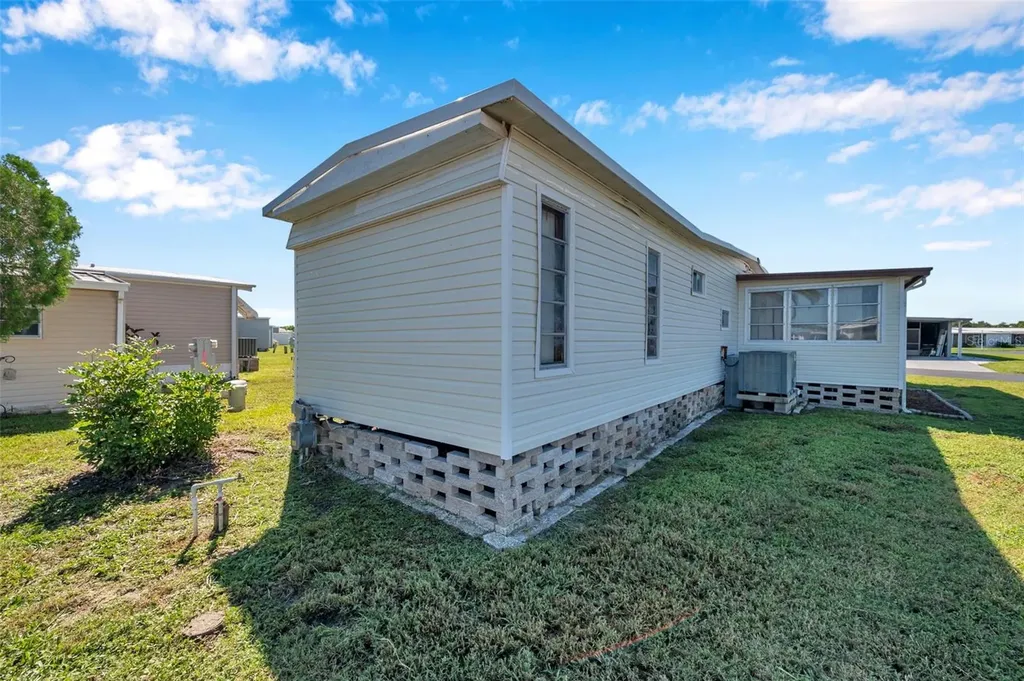 605 Mount Lancaster Avenue NE St Petersburg FL 33702