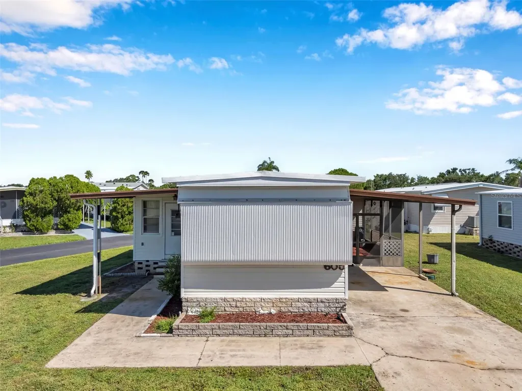 605 Mount Lancaster Avenue NE St Petersburg FL 33702