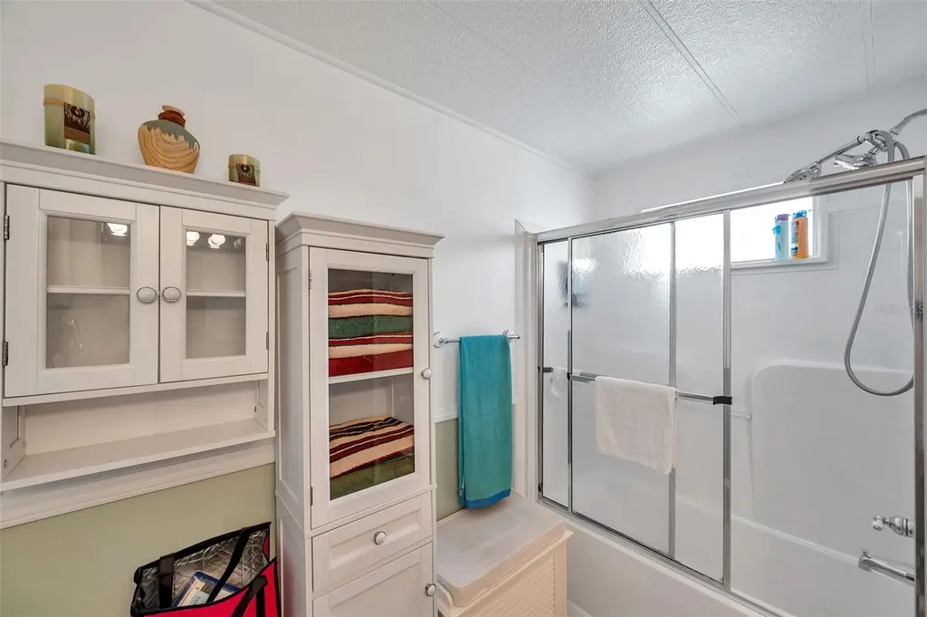 605 Mount Lancaster Avenue NE St Petersburg FL 33702
