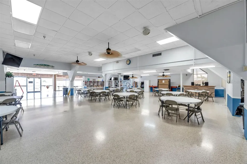 605 Mount Lancaster Avenue NE St Petersburg FL 33702