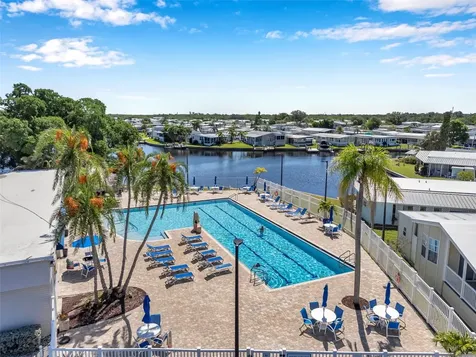 605 Mount Lancaster Avenue NE St Petersburg FL 33702