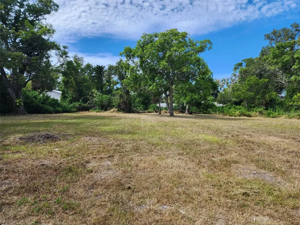 1108 19th Street W Bradenton FL 34205