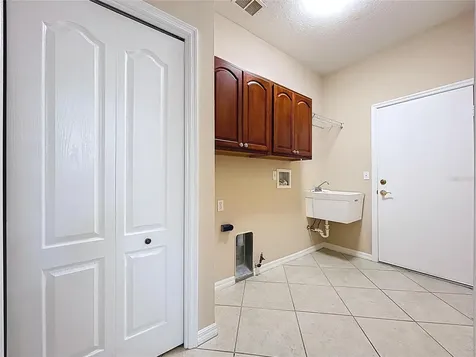 2018 Inverness Greens Drive Sun City Center FL 33573