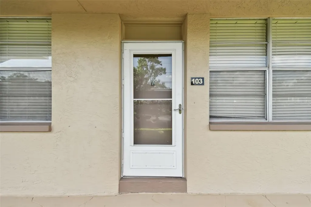 5095 Bay Street NE St Petersburg FL 33703