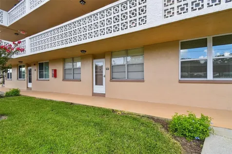 5095 Bay Street NE St Petersburg FL 33703