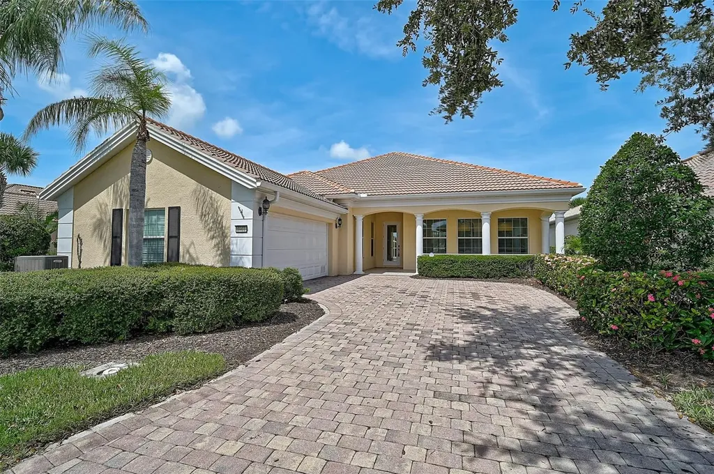 5901 Mariposa Lane Sarasota FL 34238