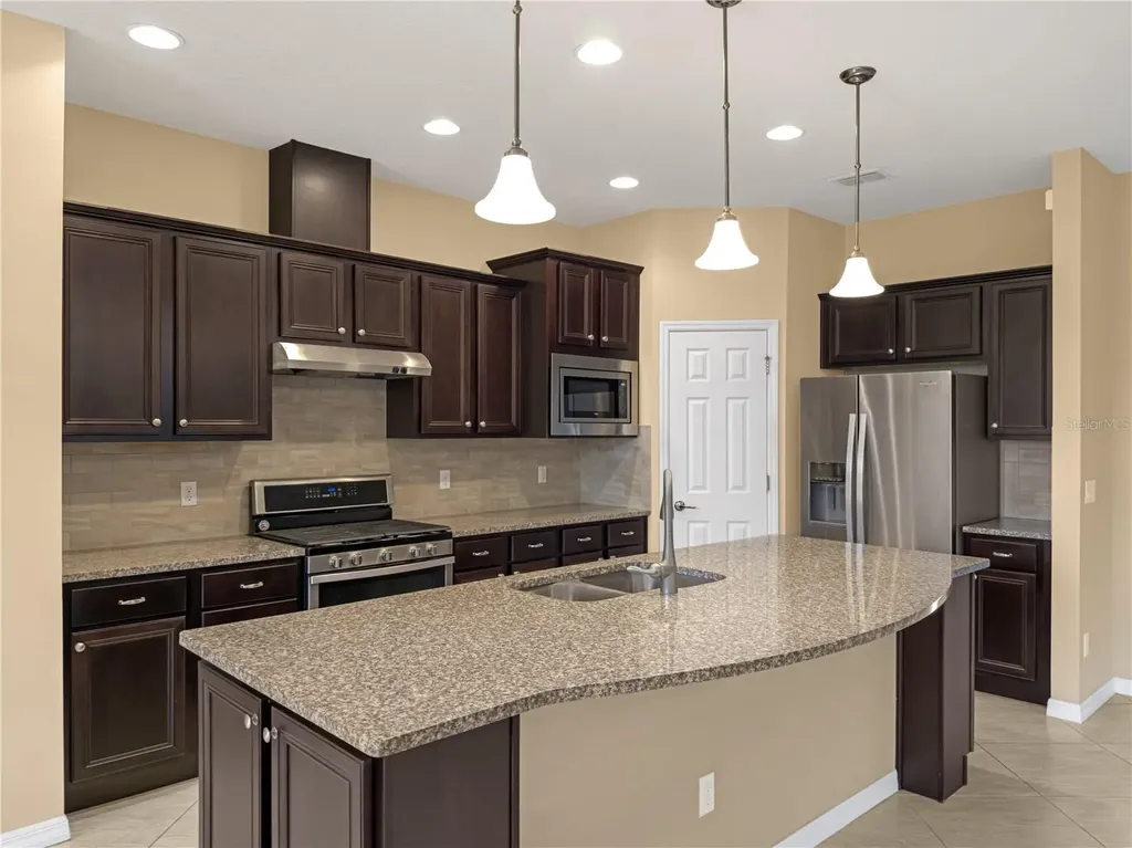 672 Cordoba Drive Davenport FL 33837