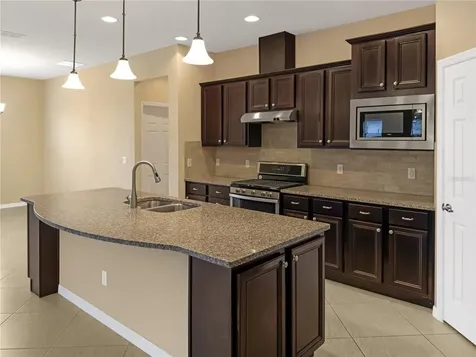 672 Cordoba Drive Davenport FL 33837
