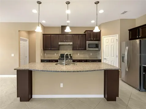 672 Cordoba Drive Davenport FL 33837
